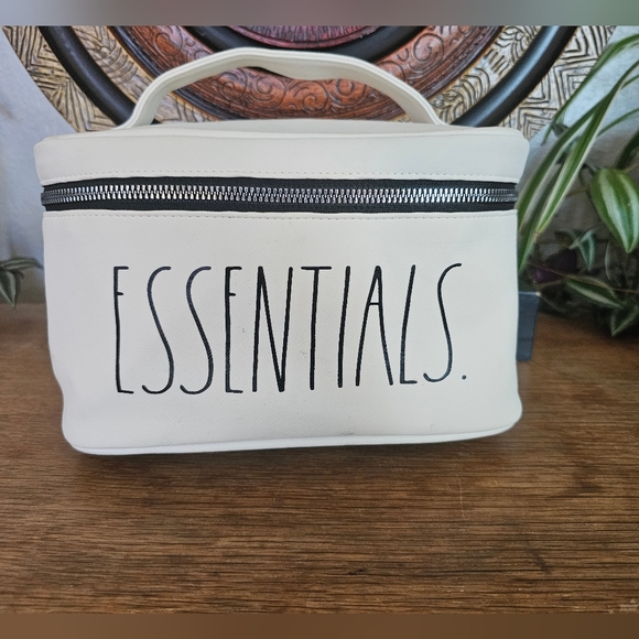 Rae Dunn Bags Nwt Rae Dunn Essentials Cosmetic Bag Poshmark